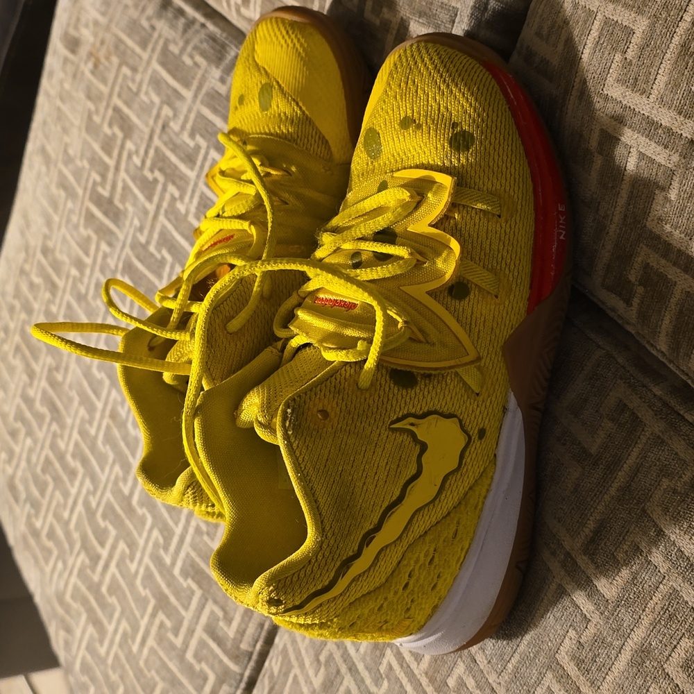Nike Kyrie 5 x SpongeBob SquarePants Basketball Shoes Size 13c